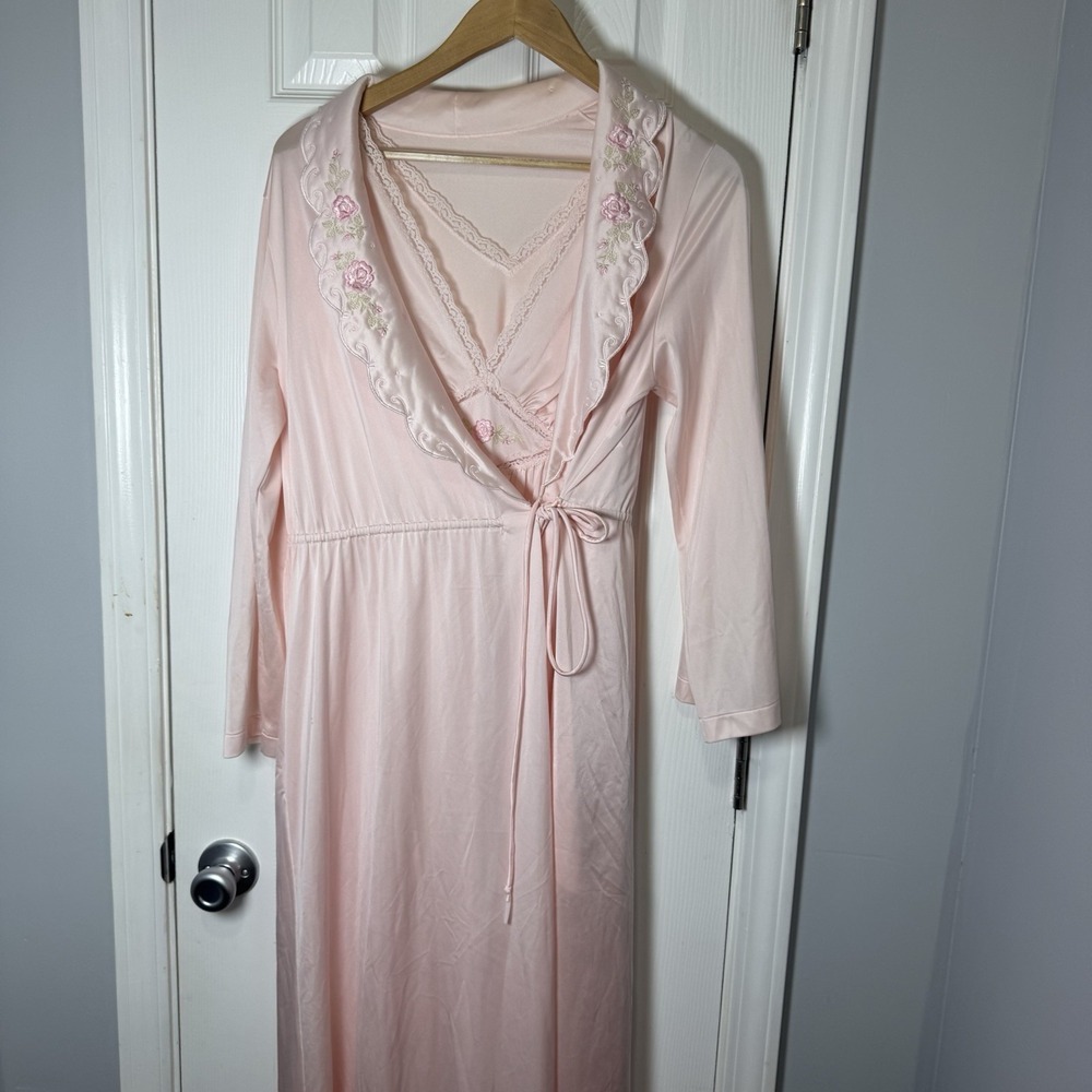 VTG Shadowline Embroidered Pink Blush Peignoir Set Nightgown & Robe 2 Pc Set Sm